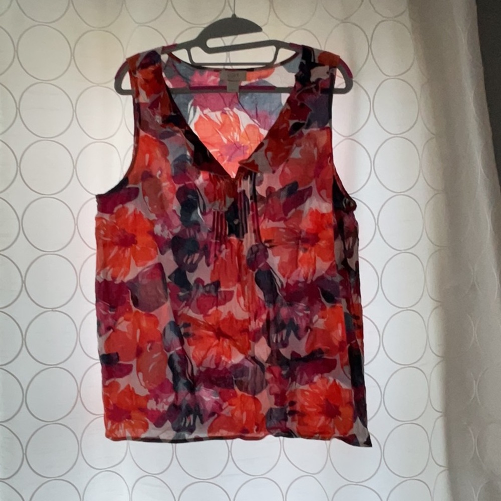 LOFT Red Sleeveless Blouse Abstract Print